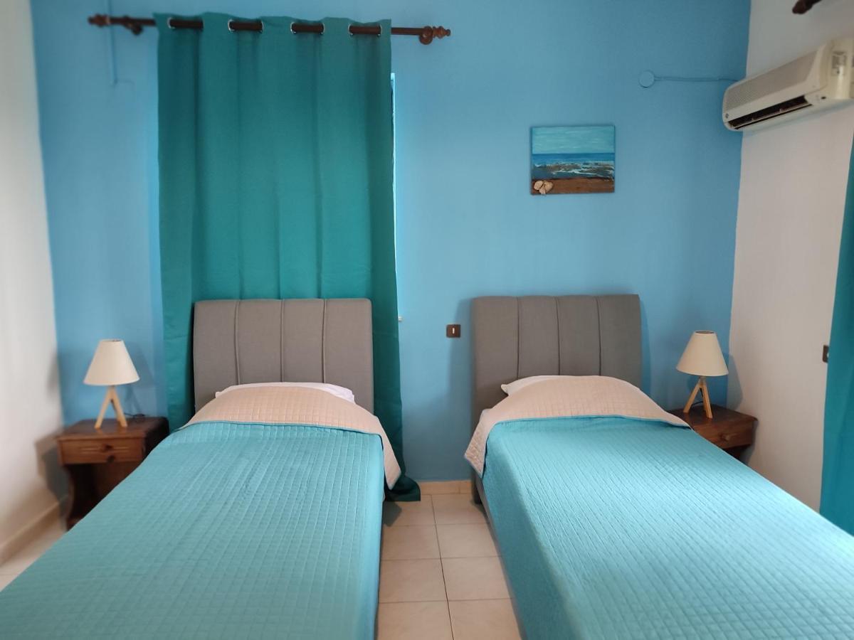 פליראקי Dolphin Apartments מראה חיצוני תמונה